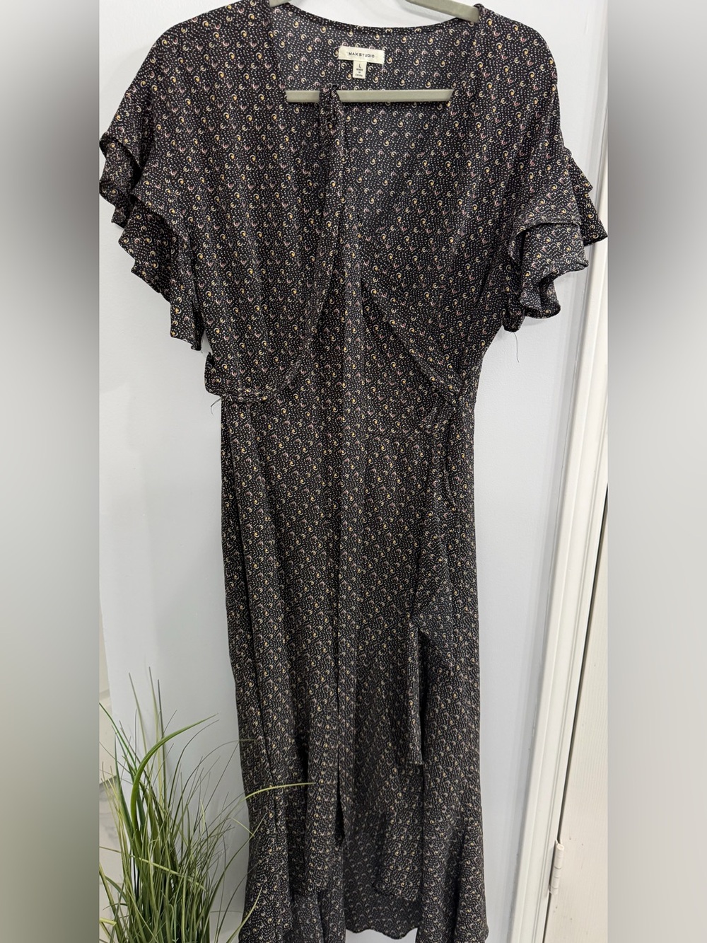 Max Studio Black Floral Maxi Dress with Ruffle Sleeves